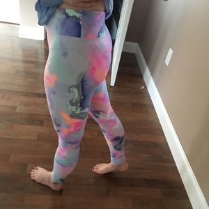 Victorias Secret PINK Watercolor Ultimate Leggings